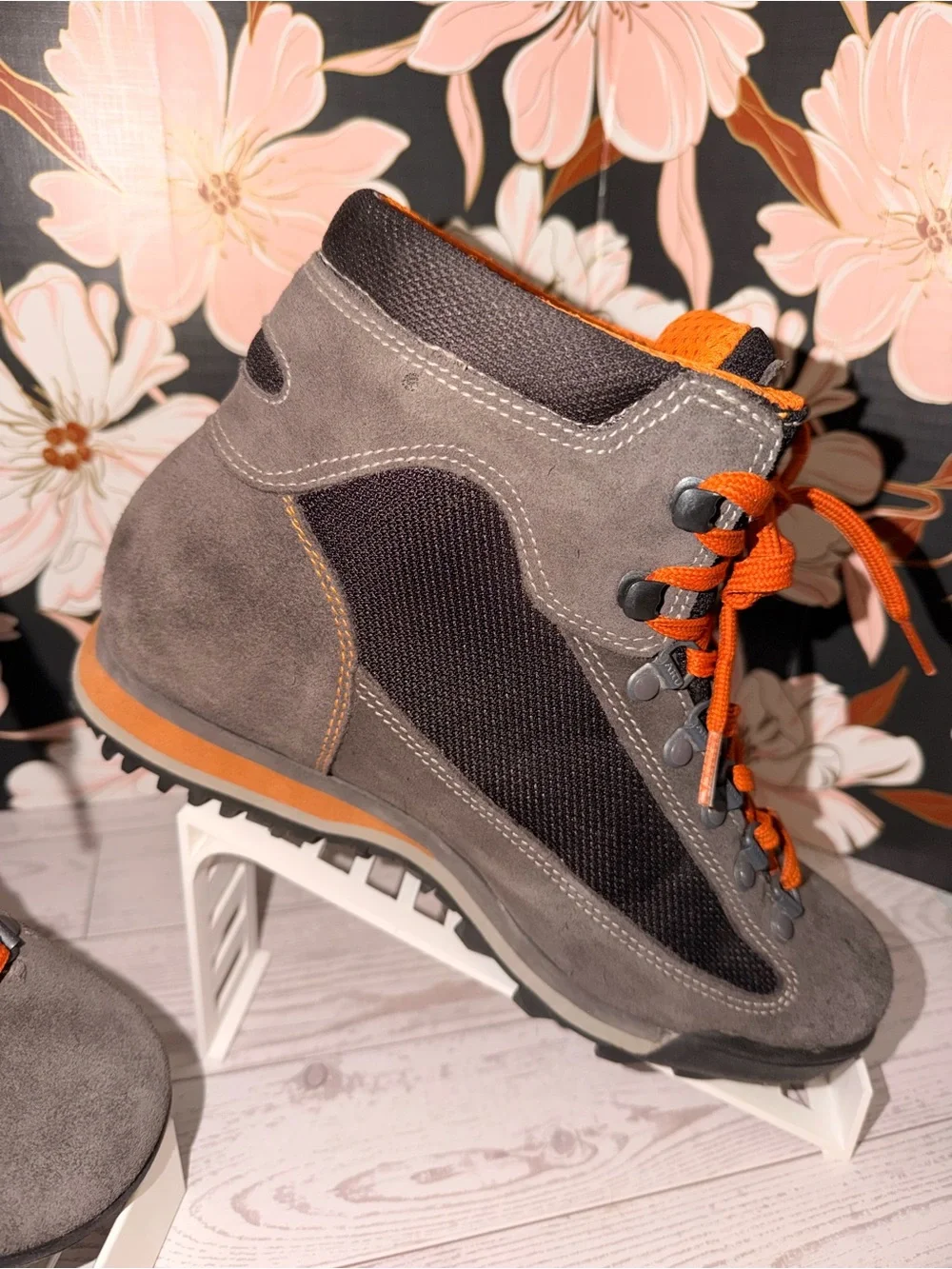AKU Slope Micro GTX Gore-Tex Vibram Hiking Boots M6 W7.5